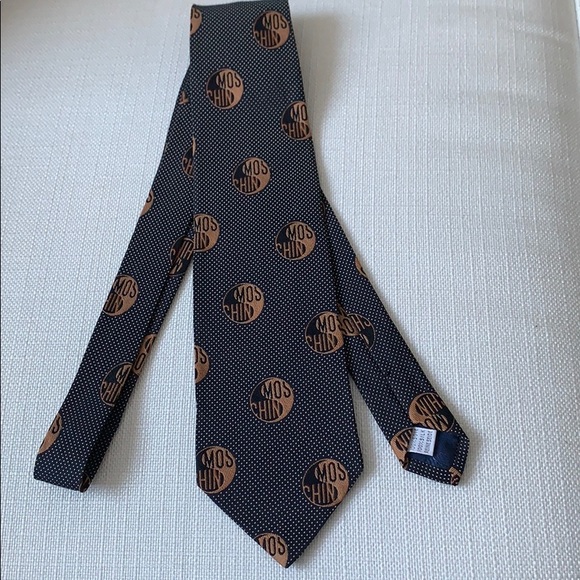 MOSCHINO TIE ✖️🔴SOLD🔴✖️ - Picture 7 of 7